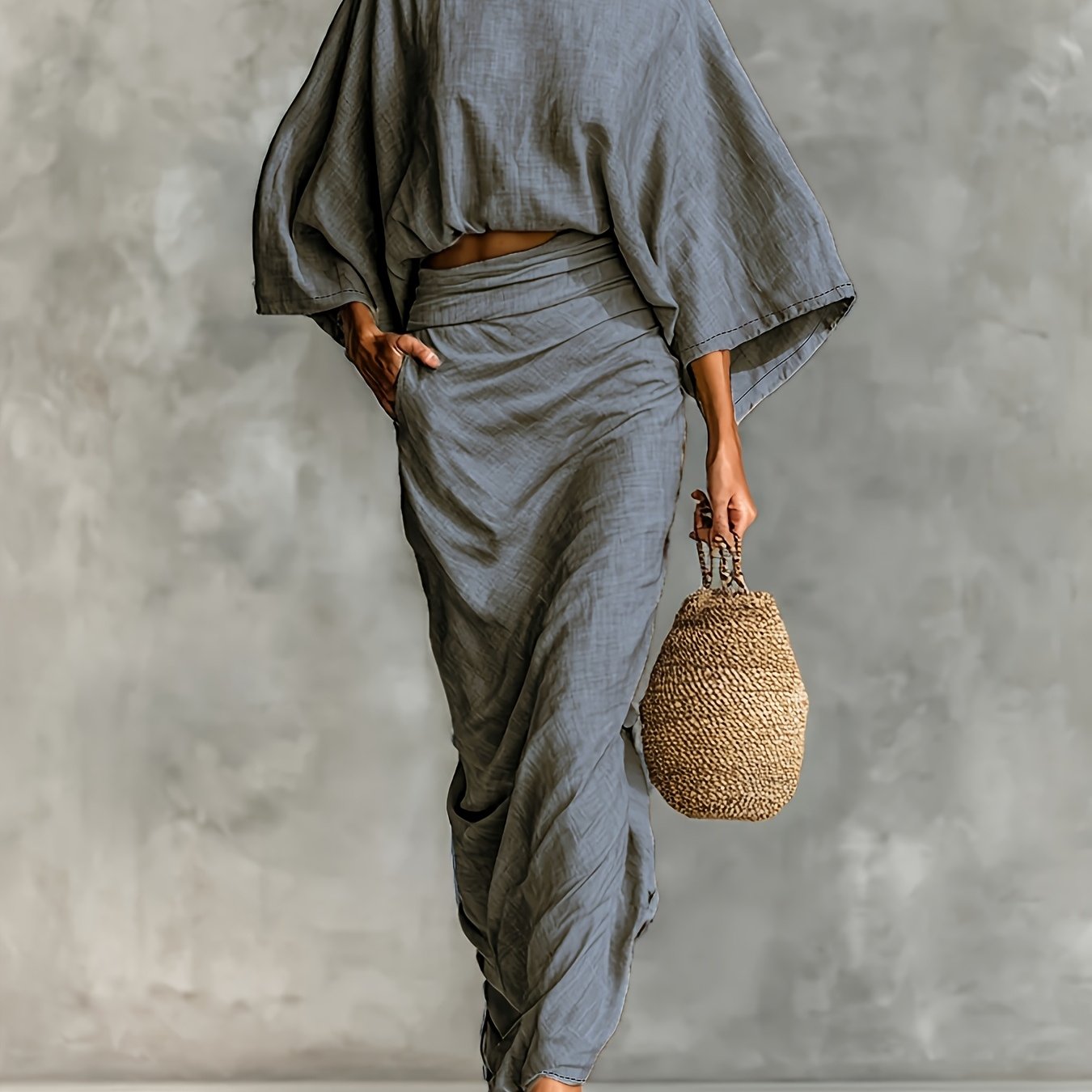Conjunto Elegante de Top Curto com Mangas Morcego e Saia Dividida de Cintura Subida | Cor Sólida, Gola Redonda, Detalhe de Bolso, Roupa Casual Versátil
