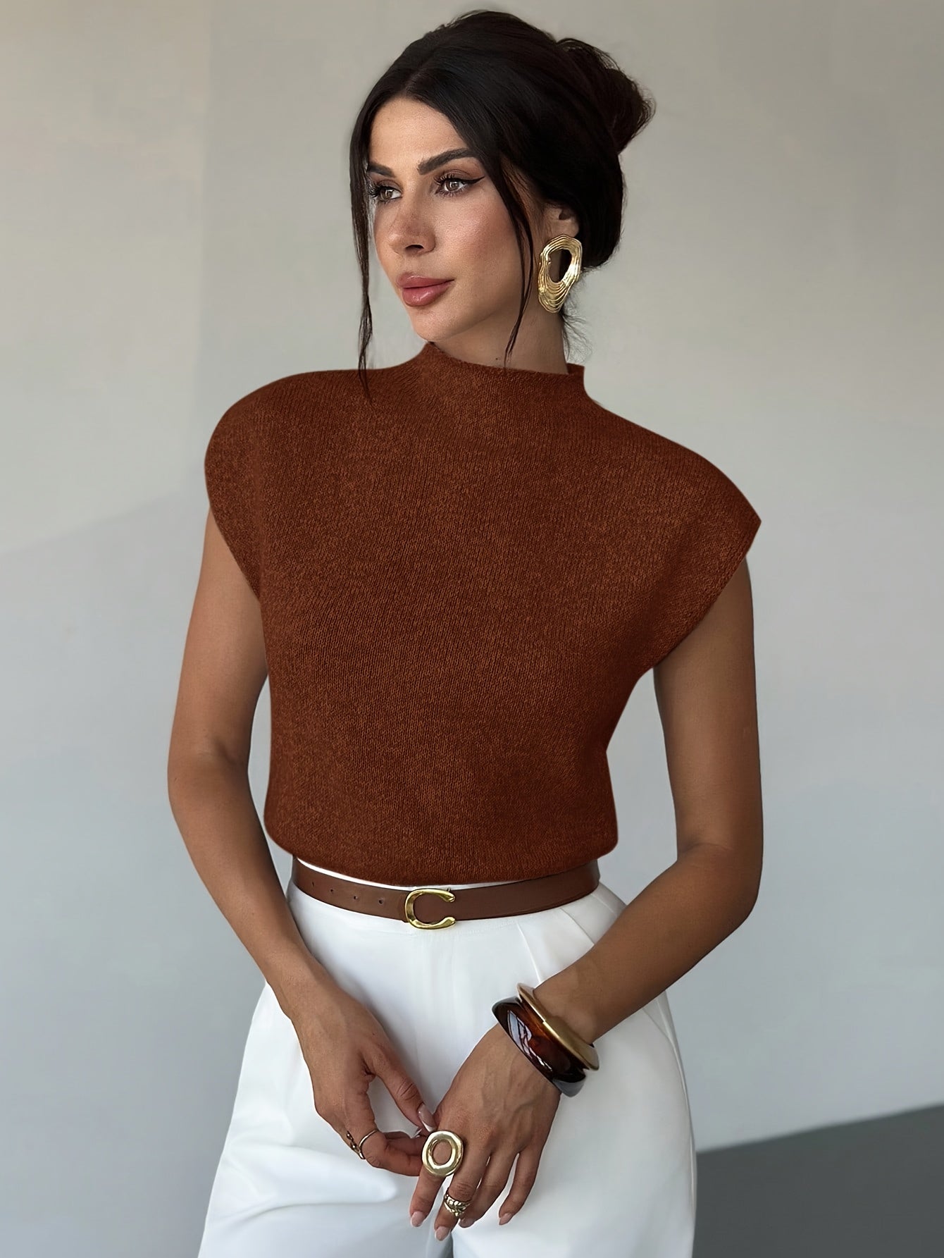 Conjunto de Roupa de Escritório Elegante e Casual para Mulher, Incluindo um Camisola de Malha de Manga Curta, Gola Alta e Corte Solto, Versátil para o Outono e Inverno, Adequado para Professores e Looks do Dia a Dia