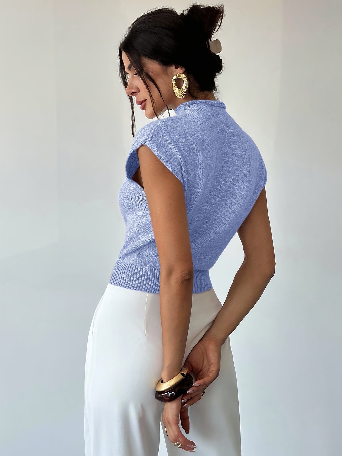 Conjunto de Roupa de Escritório Elegante e Casual para Mulher, Incluindo um Camisola de Malha de Manga Curta, Gola Alta e Corte Solto, Versátil para o Outono e Inverno, Adequado para Professores e Looks do Dia a Dia