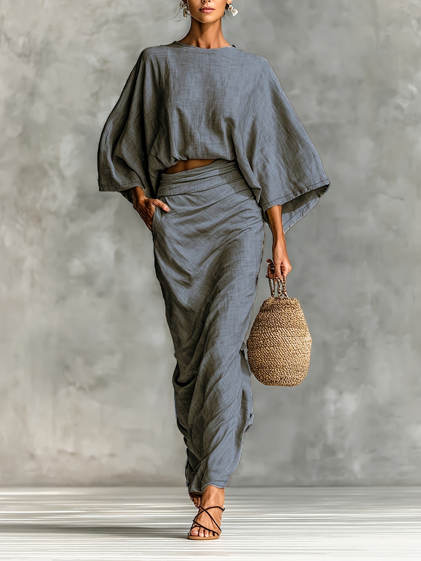 Conjunto Elegante de Top Curto com Mangas Morcego e Saia Dividida de Cintura Subida | Cor Sólida, Gola Redonda, Detalhe de Bolso, Roupa Casual Versátil