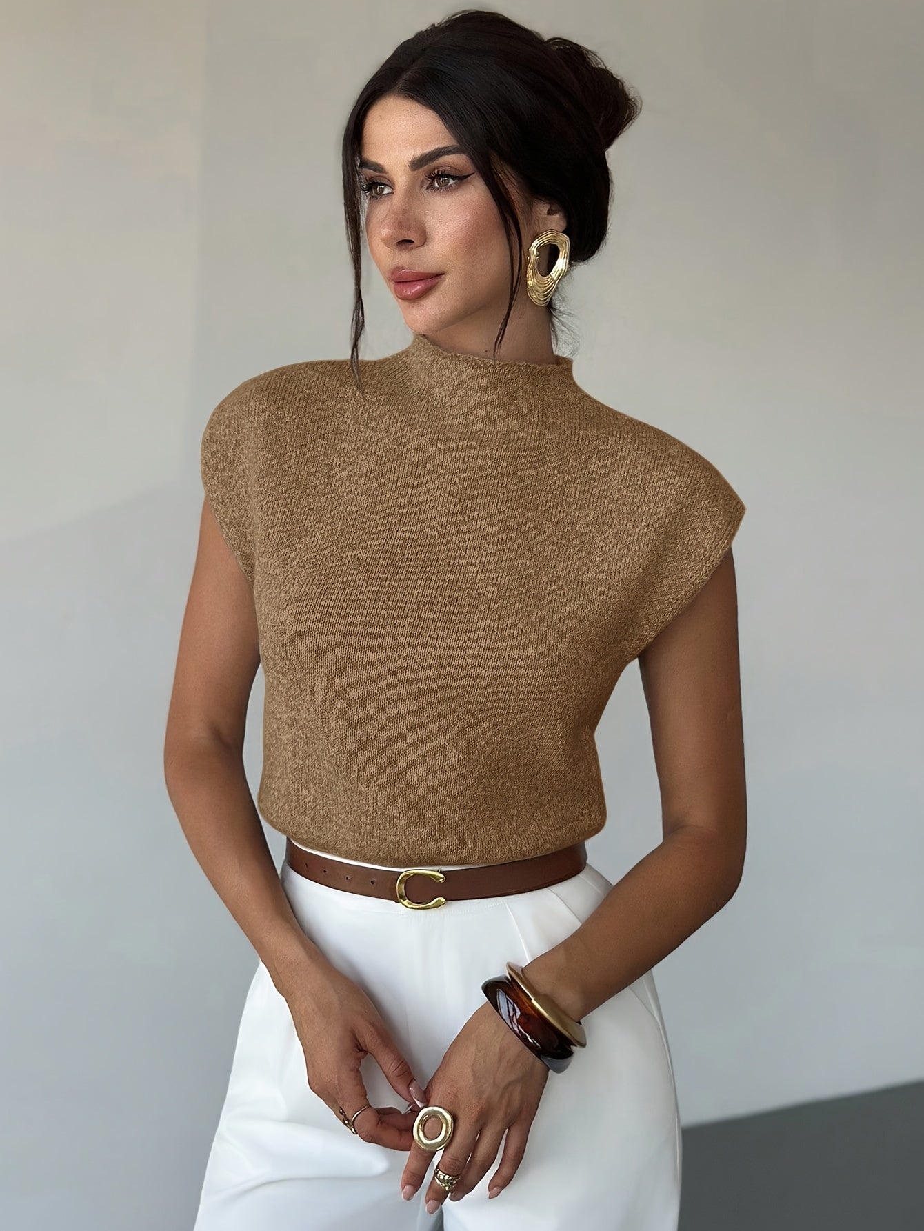 Conjunto de Roupa de Escritório Elegante e Casual para Mulher, Incluindo um Camisola de Malha de Manga Curta, Gola Alta e Corte Solto, Versátil para o Outono e Inverno, Adequado para Professores e Looks do Dia a Dia