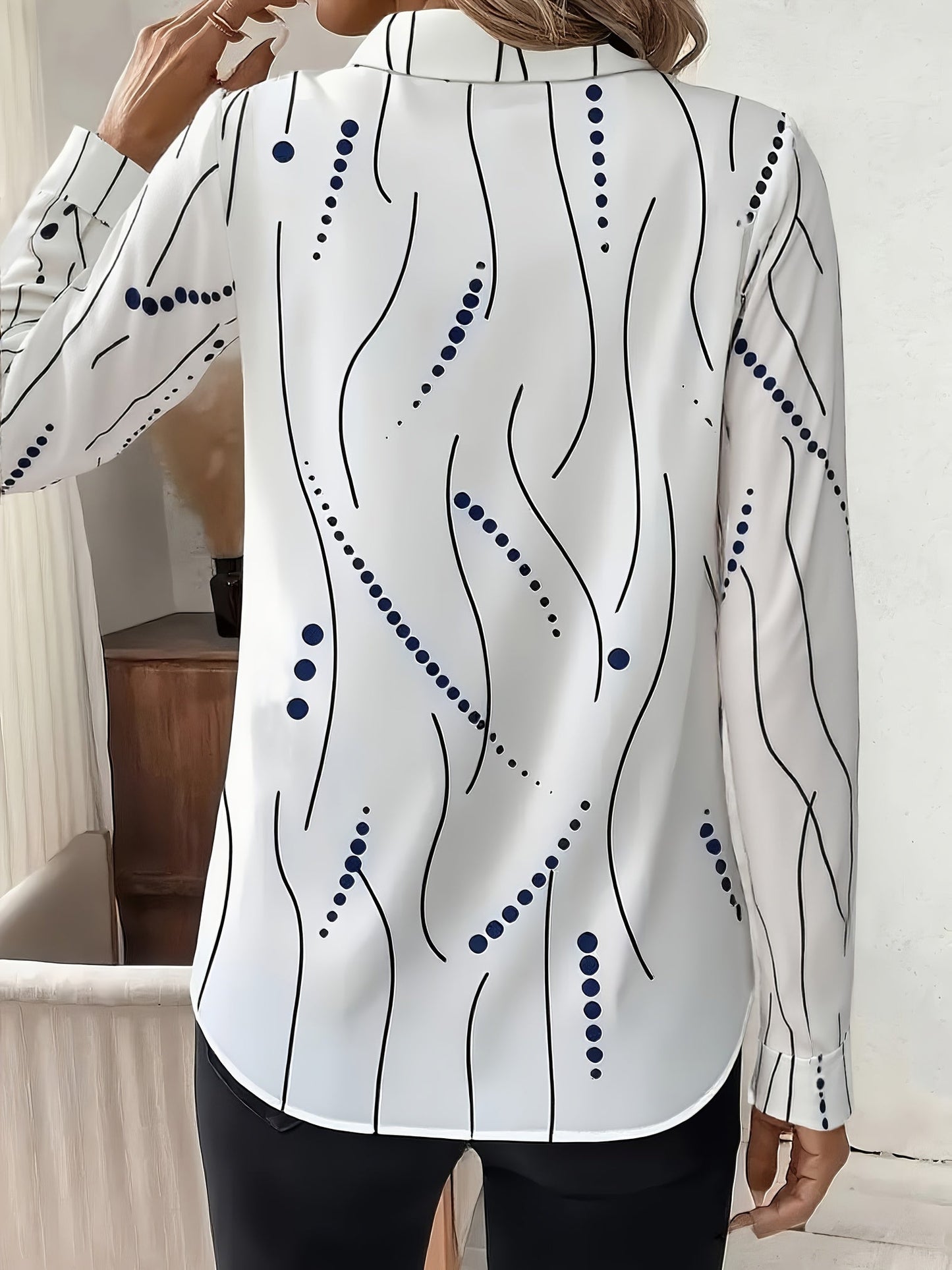 Blusa elegante para mulheres - Camisa branca e preta com botões na frente e gola aberta, blusa de escritório e festa para todas as estações para mulheres, vestuário formal, mangas morcego, costura de qualidade, blusa com botões, amantes da moda