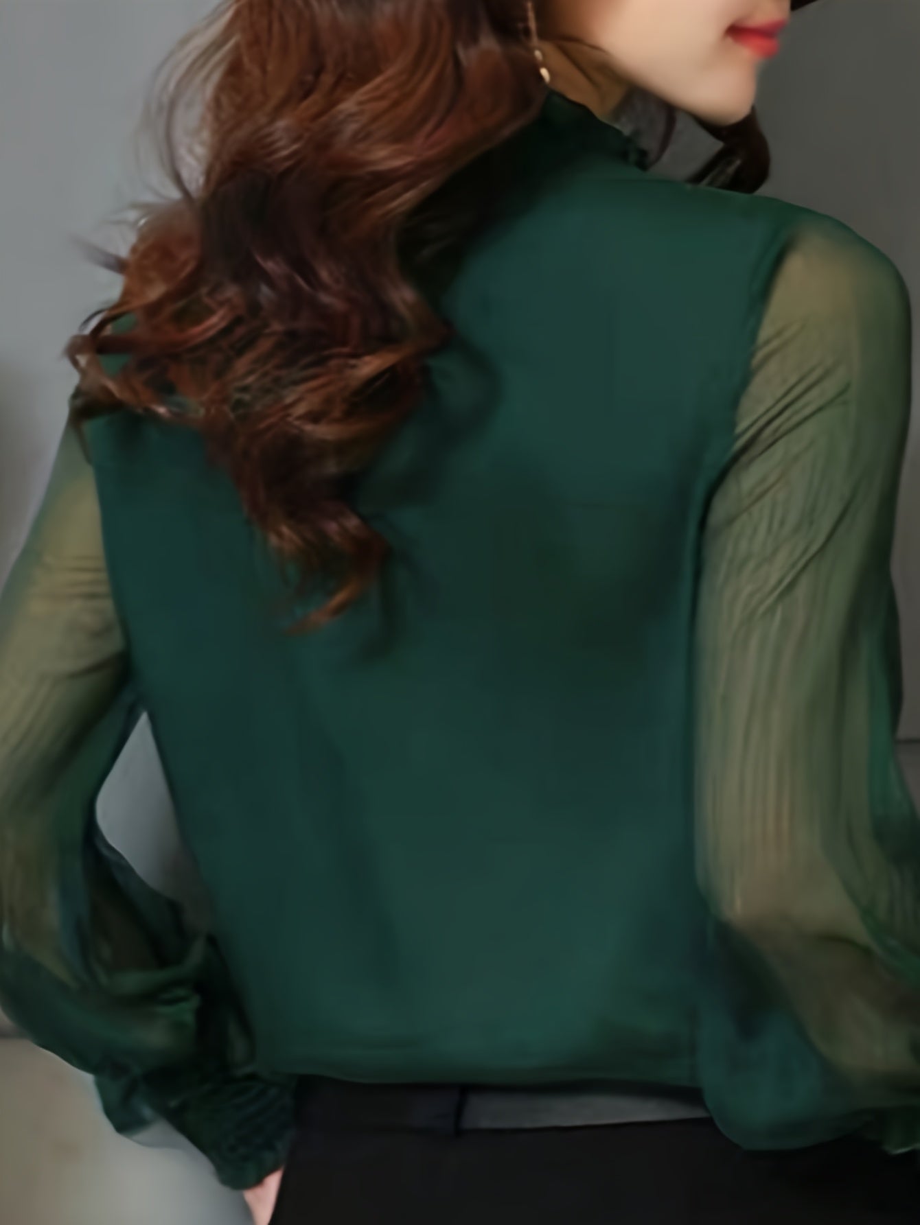 Blusa Feminina Elegante com Gola Alta e Babado - Manga Longa, Cores Sólidas, Camisa para Escritório e Casual, Top Semi-Transparente para Todas as Estações, Lavável na Máquina, Caimento Regular para Eventos Sociais (Sem Acolchoado)