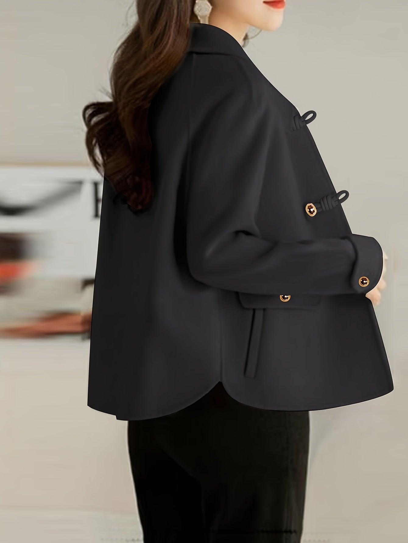 Novo Blazer de Tweed Macio e Elegante com Gola Peter Pan para Mulheres, Decoração com Botões de Pérola, Bolsos com Abas, Caimento Solto, Top Versátil para o Dia a Dia