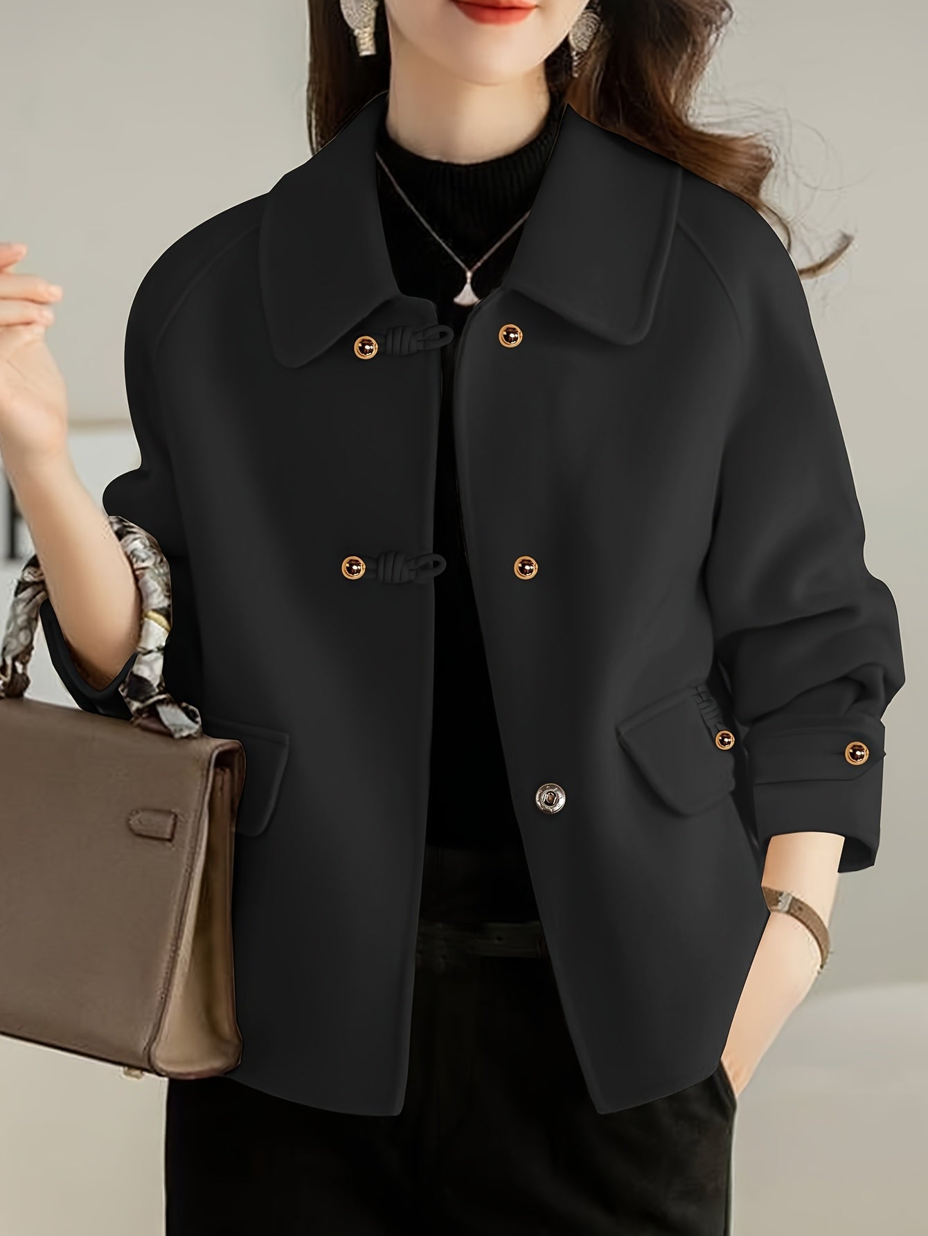 Novo Blazer de Tweed Macio e Elegante com Gola Peter Pan para Mulheres, Decoração com Botões de Pérola, Bolsos com Abas, Caimento Solto, Top Versátil para o Dia a Dia