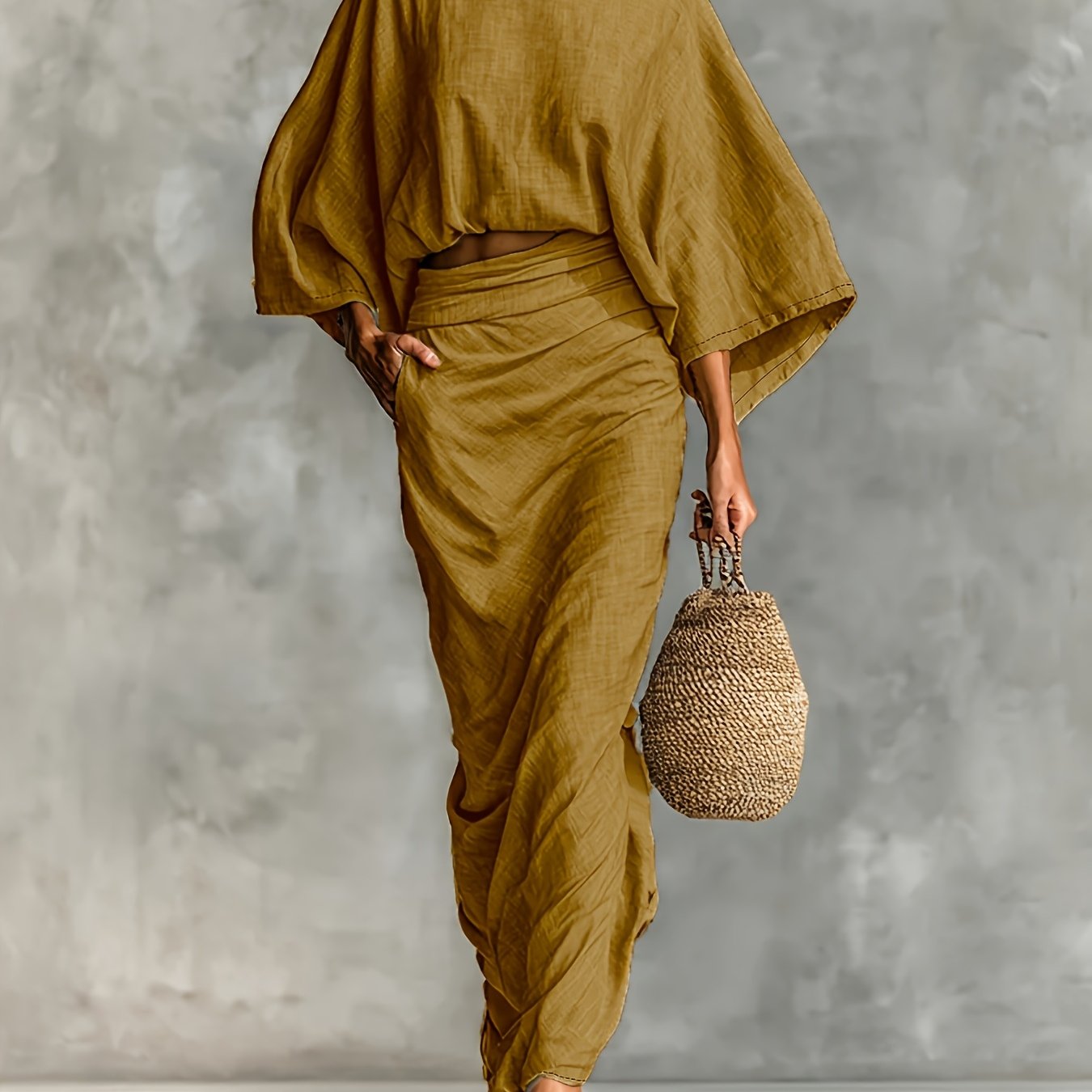 Conjunto Elegante de Top Curto com Mangas Morcego e Saia Dividida de Cintura Subida | Cor Sólida, Gola Redonda, Detalhe de Bolso, Roupa Casual Versátil