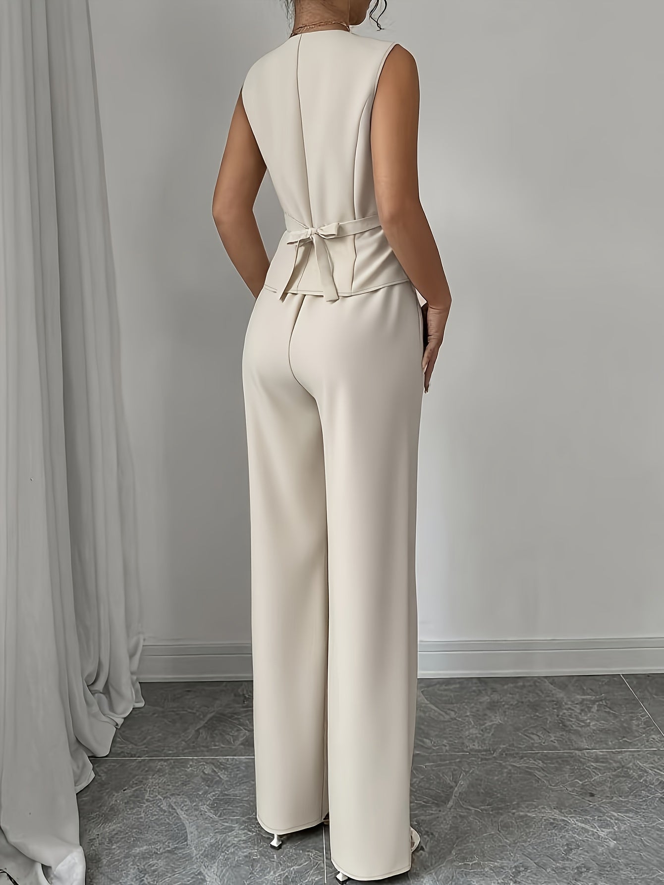 Conjunto Elegante de Colete Sem Mangas com Decote em V e Calça Reto para Mulheres, Ideal para Uso Casual